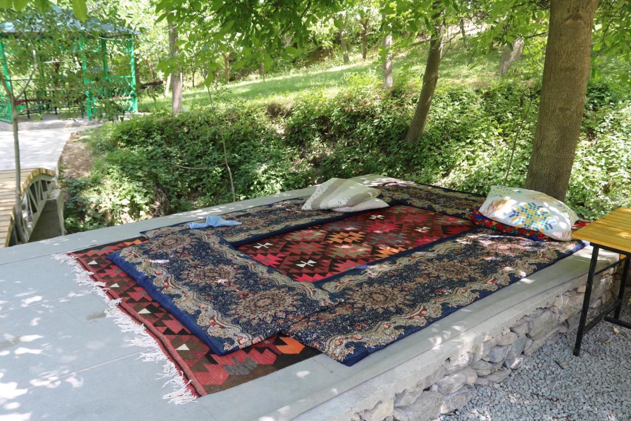 Hayat Guesthouse Nuratau Mountains Yukary-Ukhum Esterno foto