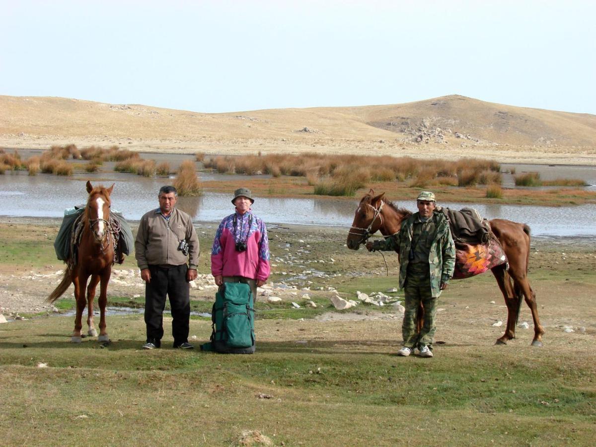 Hayat Guesthouse Nuratau Mountains Yukary-Ukhum Esterno foto
