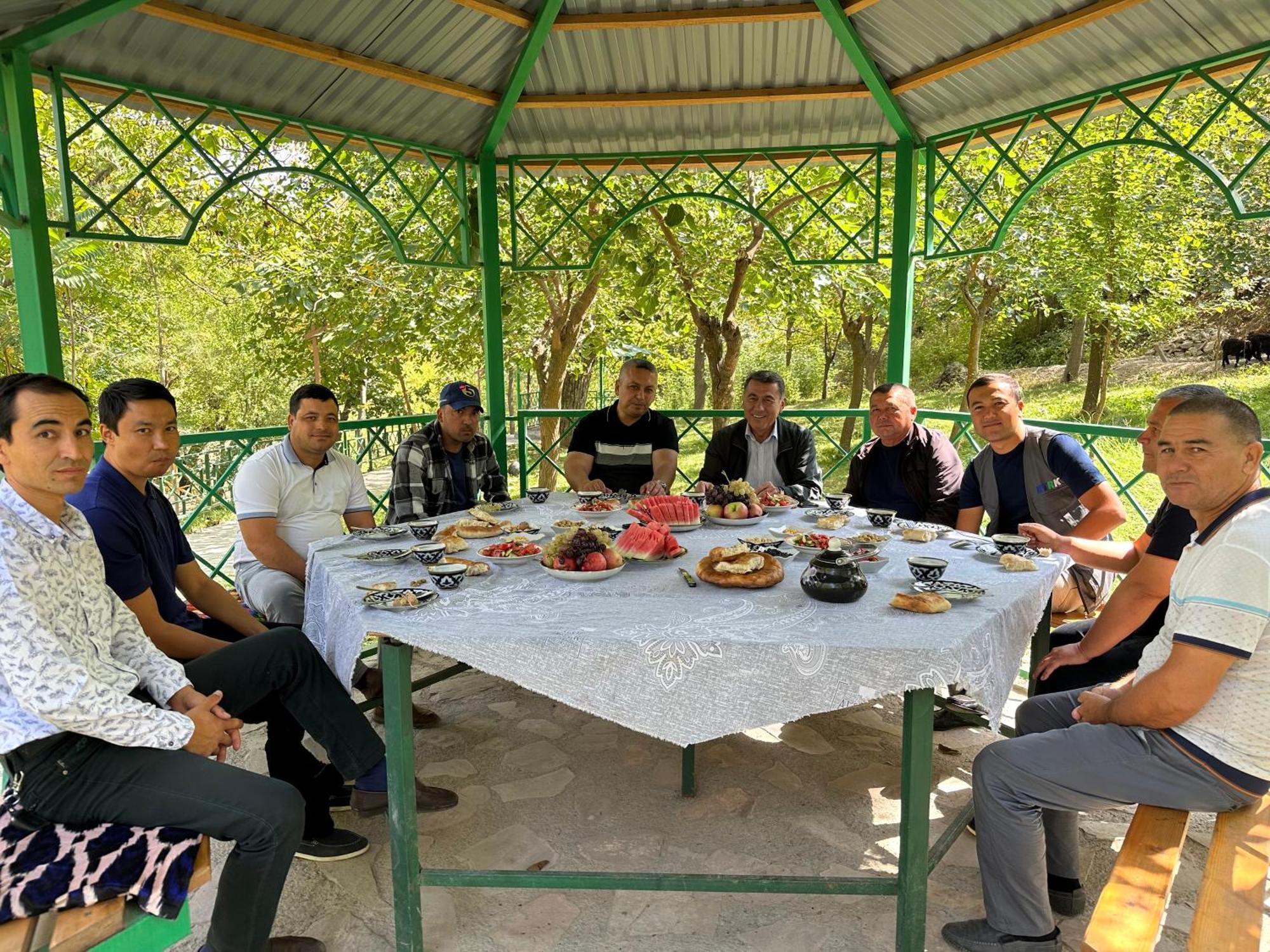 Hayat Guesthouse Nuratau Mountains Yukary-Ukhum Esterno foto