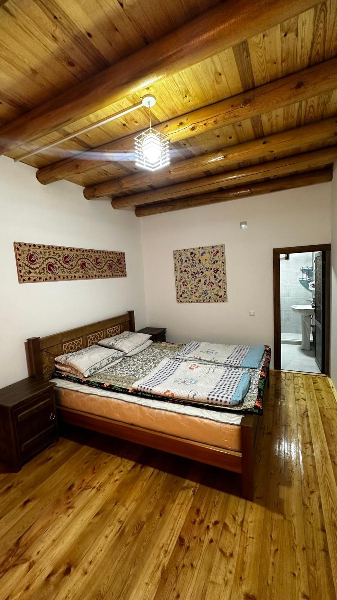 Hayat Guesthouse Nuratau Mountains Yukary-Ukhum Esterno foto