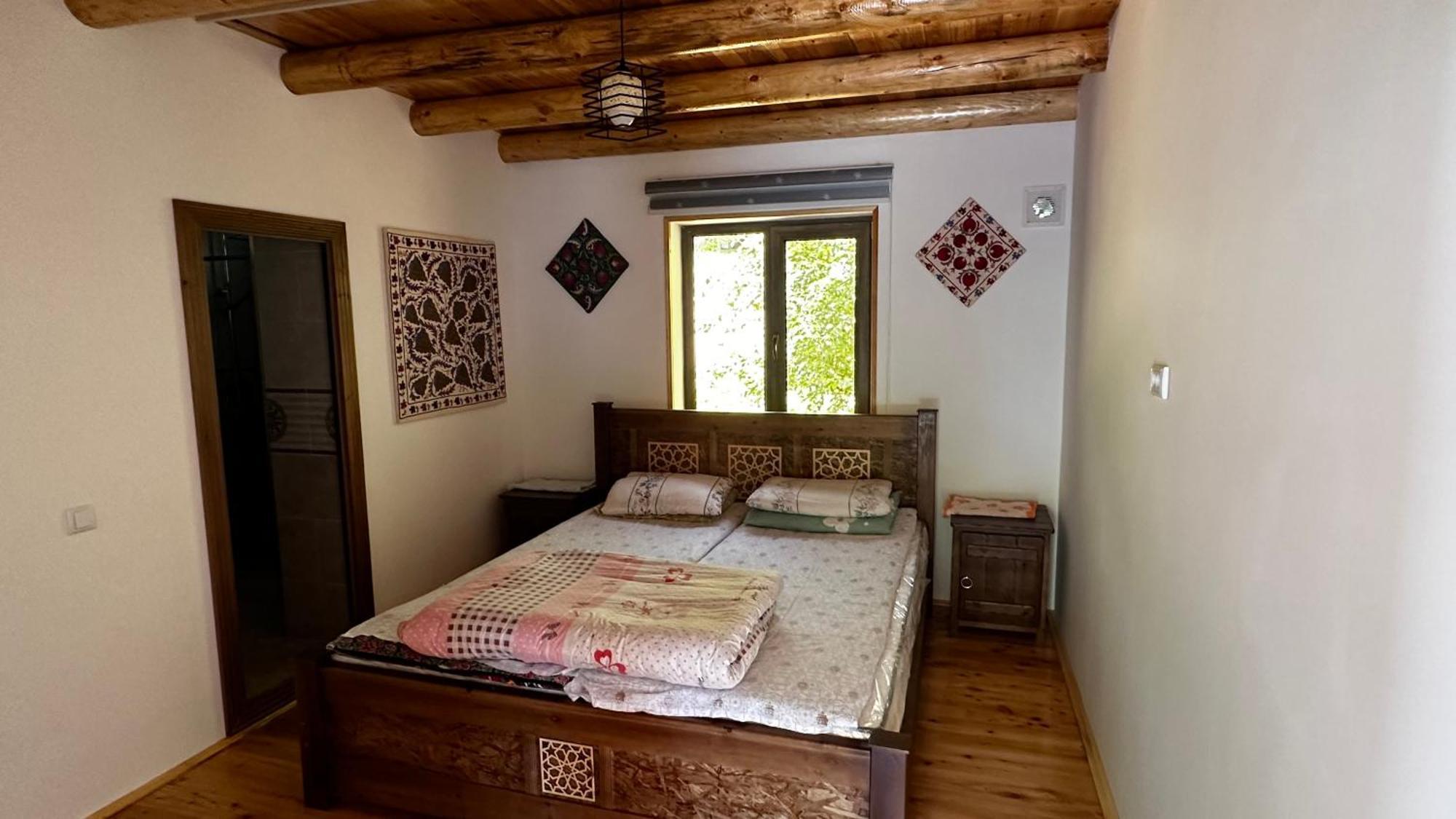 Hayat Guesthouse Nuratau Mountains Yukary-Ukhum Esterno foto